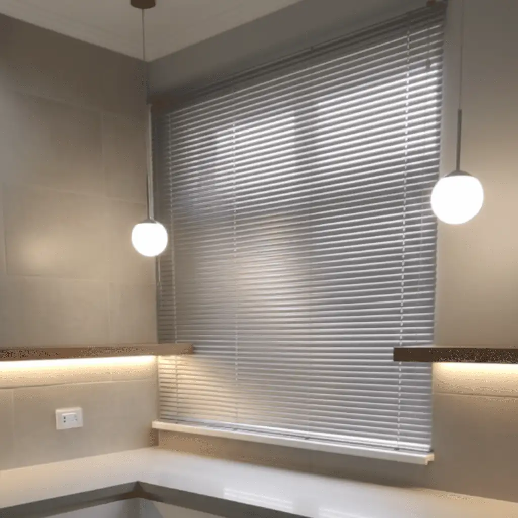 Persiana Prata (Alúminio) Horizontal Em Alumínio 25mm - (M²)